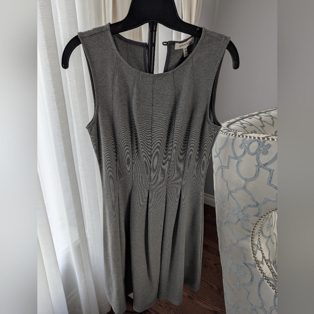 Elegant Gray Sleeveless Dress
